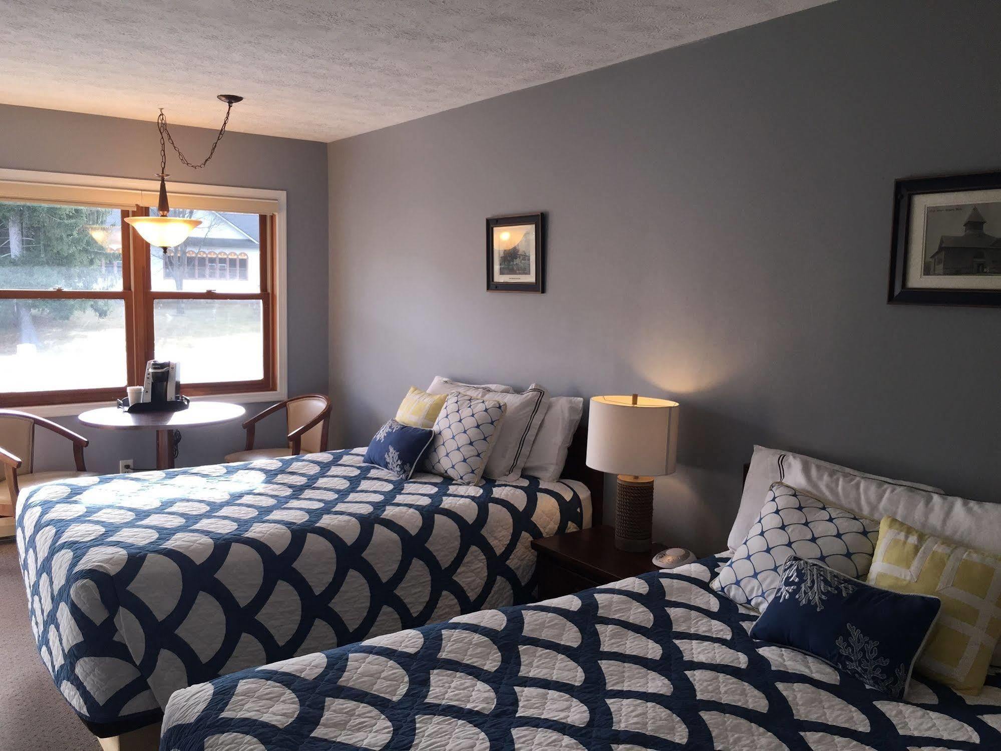 Empire Lakeshore Inn Εξωτερικό φωτογραφία
